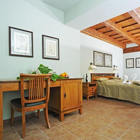 Hotel Kristin Hradek Děčín Kültér fotó