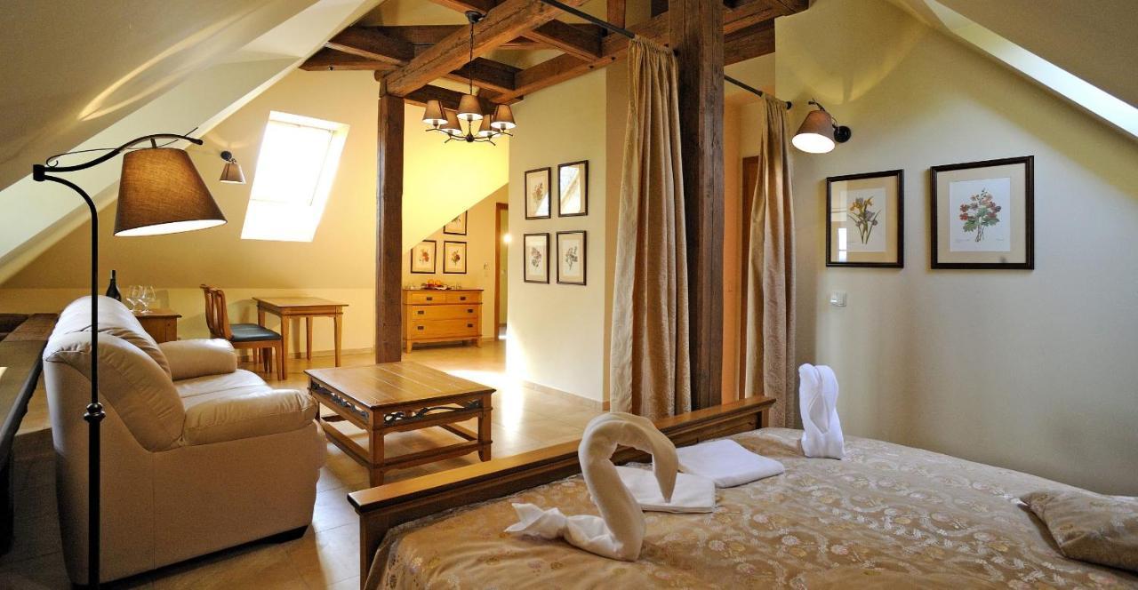 Hotel Kristin Hradek Děčín Kültér fotó