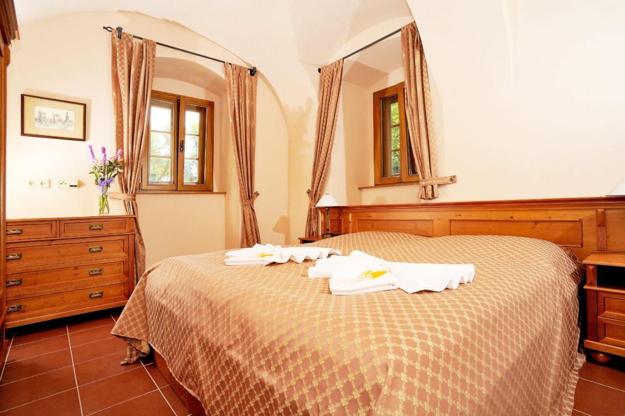 Hotel Kristin Hradek Děčín Kültér fotó
