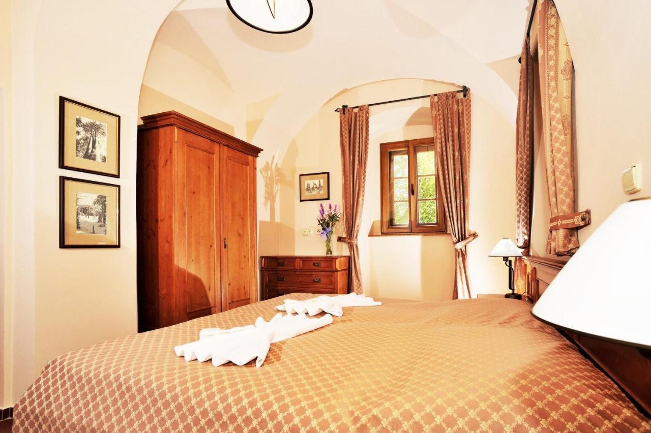 Hotel Kristin Hradek Děčín Kültér fotó
